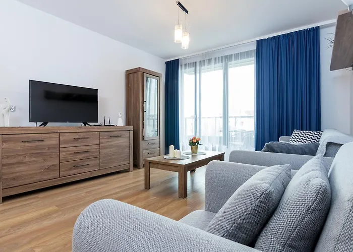 Wawrzynca Apartment With Parking, Aircondition